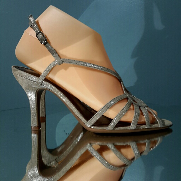 NWOT! Gianni Bini strappy silver heels - Picture 3 of 8